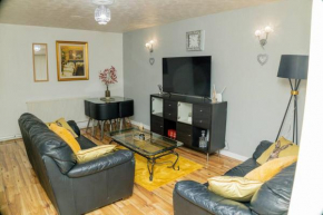 Charming 2-Bedroom in MANCHESTER